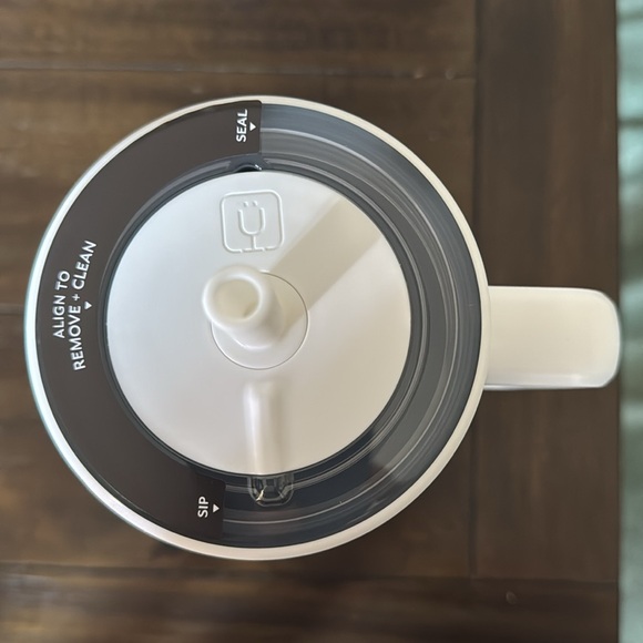 BruMate 40 oz Era in Matte White. New! - Picture 3 of 4